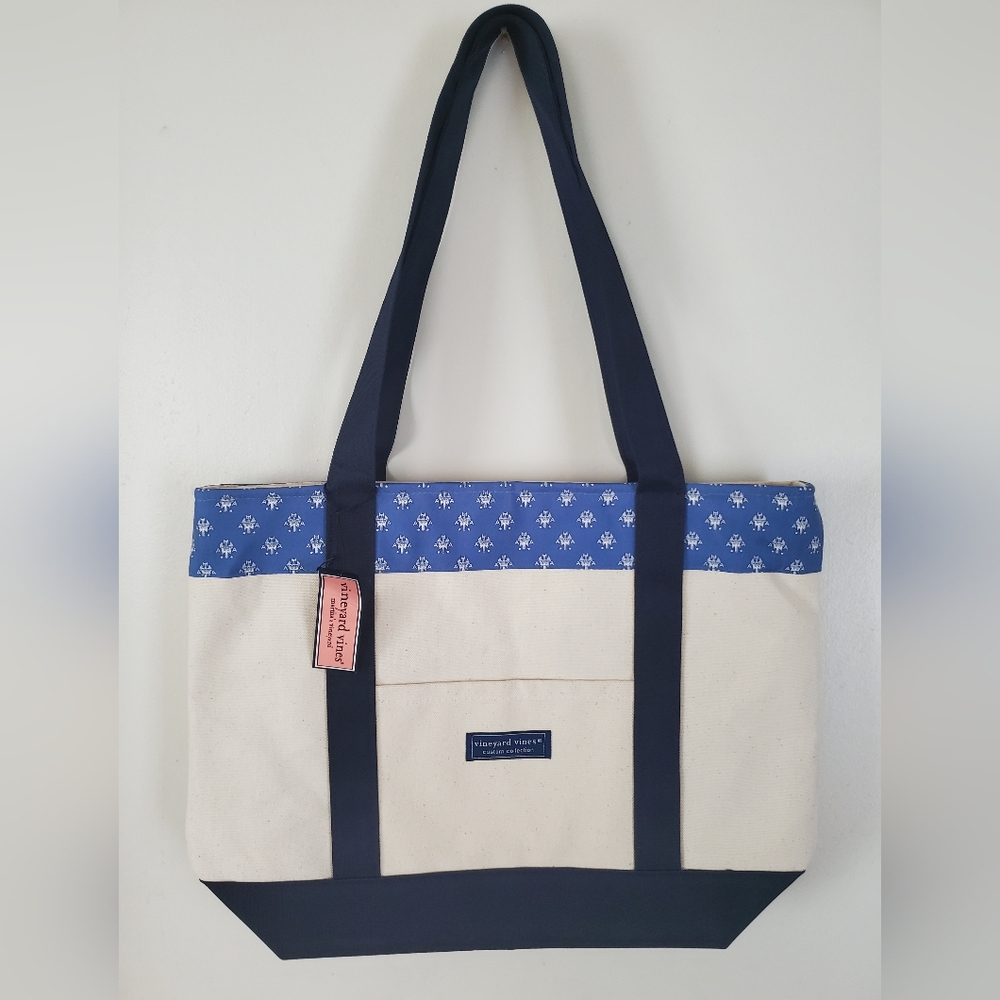 NWT Vineyard Vines Cream/Blue Custom Collection Tote Bag